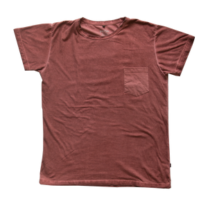 RED WASH POCKET TEE